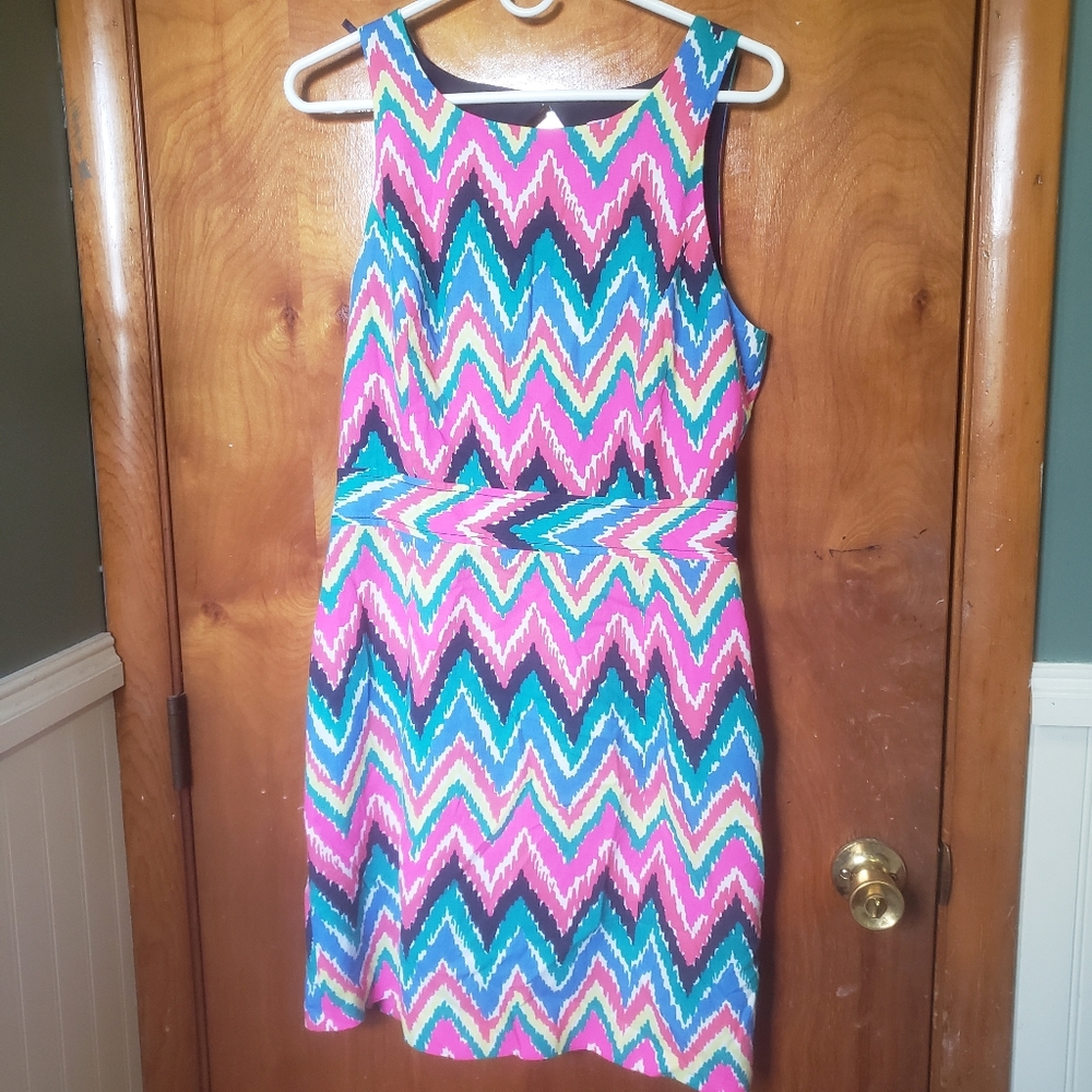 Lilly Pulitzer bright summer Chevron sz8